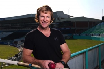 TrendMantra article111_4 Jonty Rhodes: The Dive For Greatness 