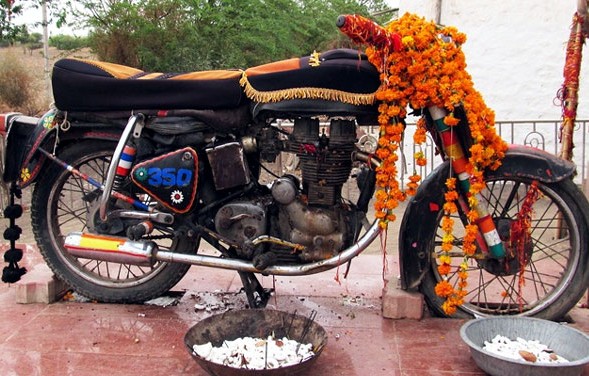 TrendMantra article96_3-589x376 8 Unusual Things You’ll Find Only In India 