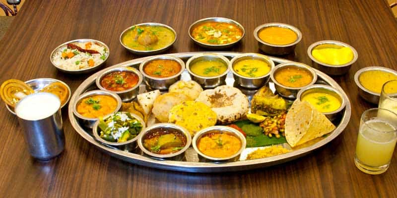 TrendMantra article_434_1 15 Gujarati Cuisine Specialties That You Absolutely Need To Try If You Haven't Already 