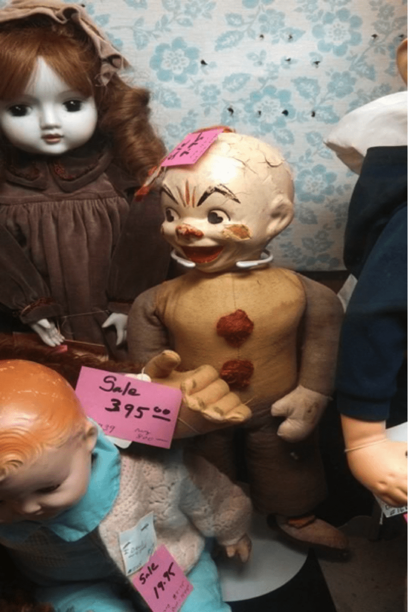 TrendMantra article_438_12 Would You Dare To Visit These Antique Shops? Click To Find Out What's So Creepy 