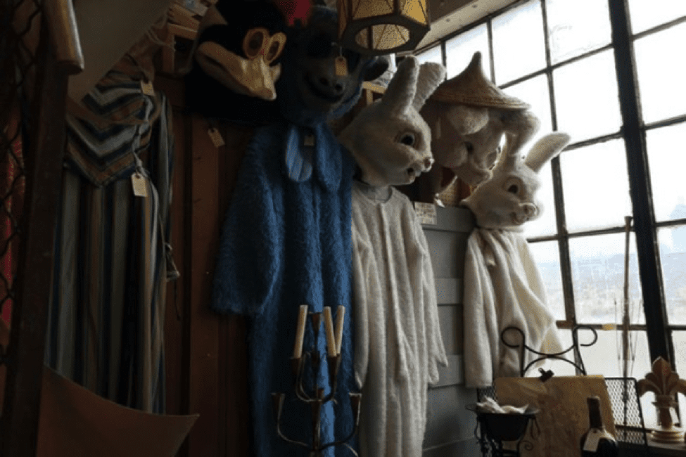 TrendMantra article_438_17 Would You Dare To Visit These Antique Shops? Click To Find Out What's So Creepy 